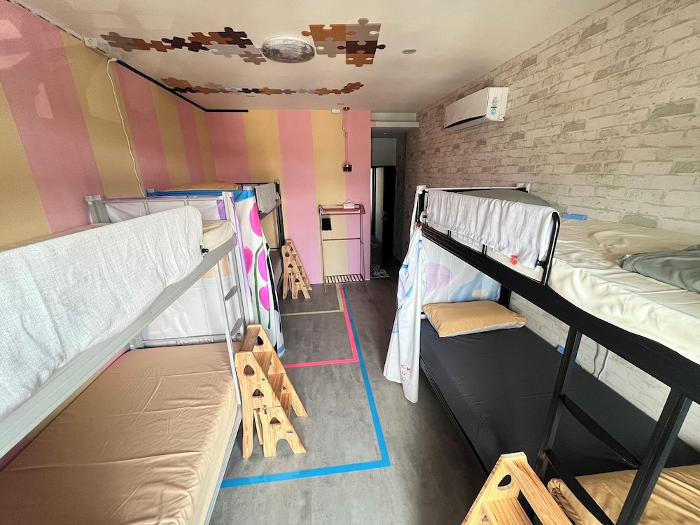 Daisy Light Hostel