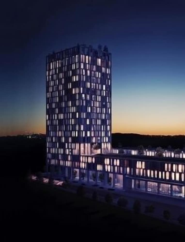 G Suites Airport