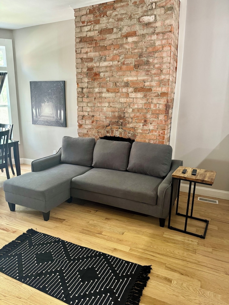 Jungle House Boutique Lofts – Downtown Columbus & Short North