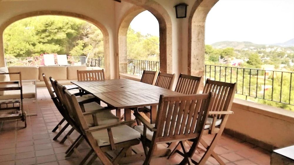 Villa- Lagarto in Panorama