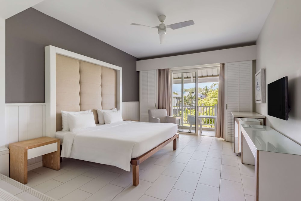 Radisson Blu Azuri Resort & Spa