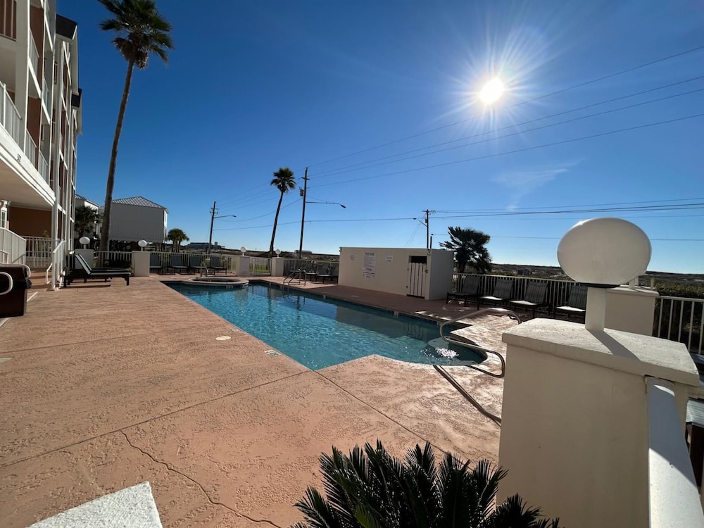Grand Beach Resort 105