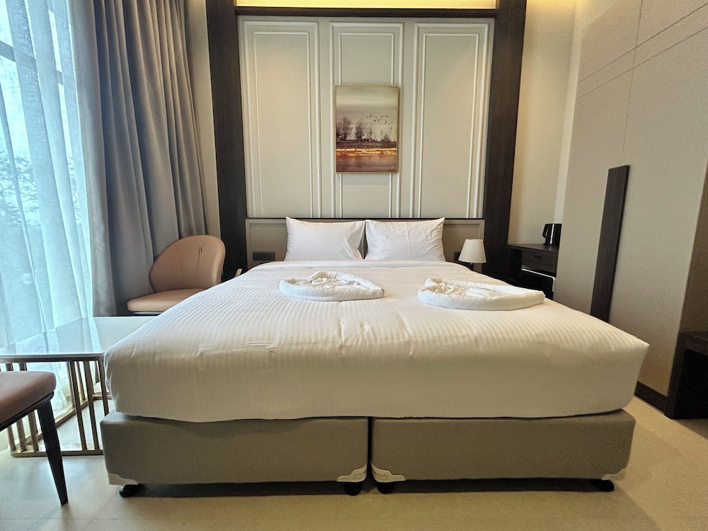 CherryLoft Luxury Resort