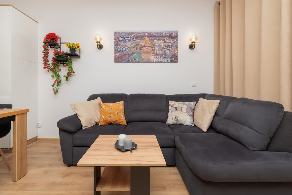 Apartment Manufaktura Łódź by Renters