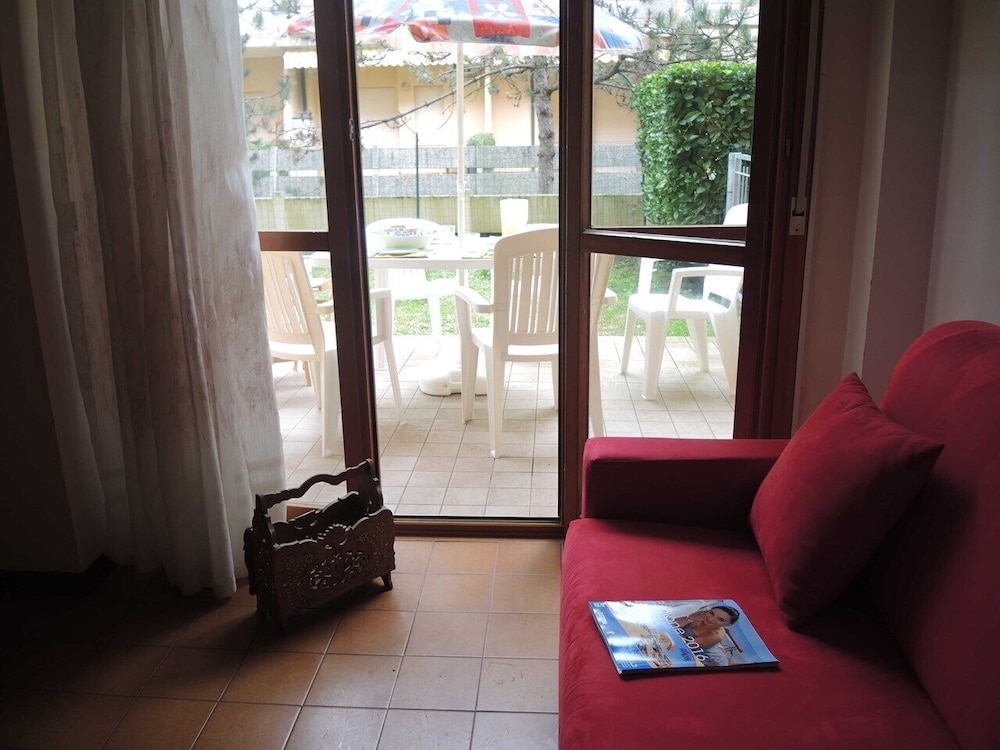 Comfortable Flat Near the sea With Garden