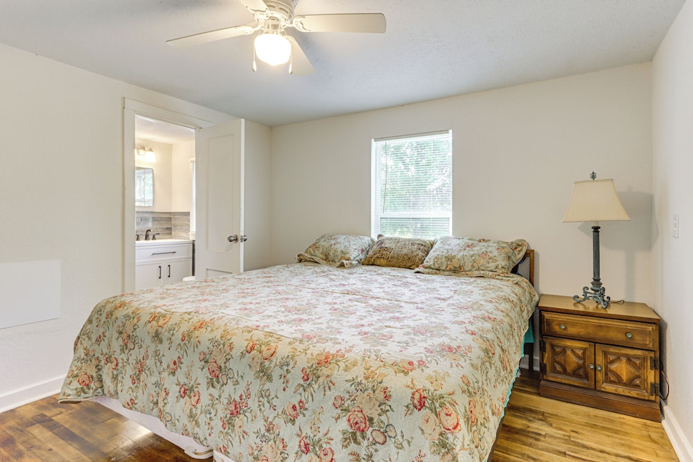 Lake Days, Bbqs & Fireside Nights: Afton Retreat