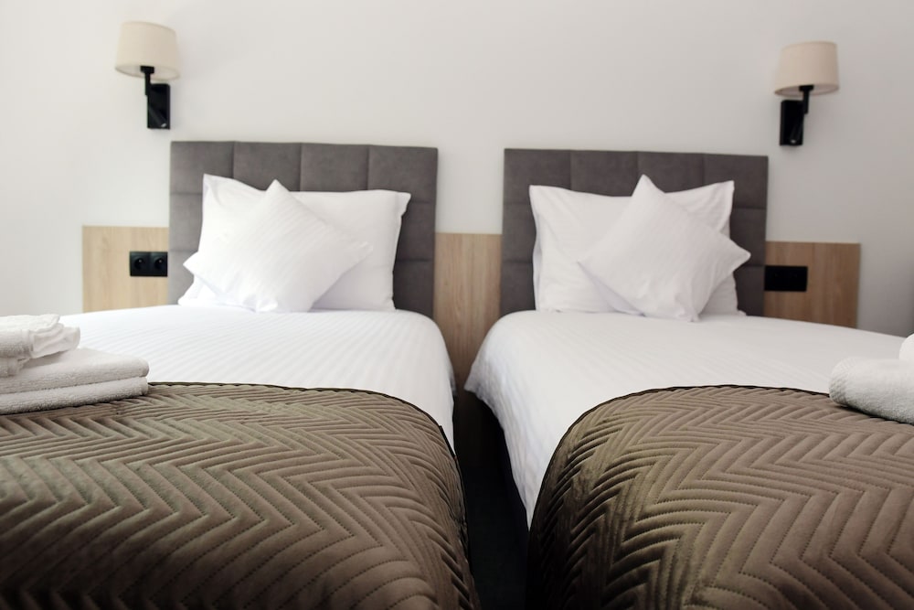 Dom Nazaret - Close to Airport 24h