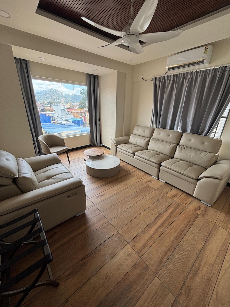 Reva Suites