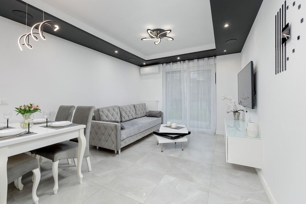 Apartment & Garden by Renters Prestige