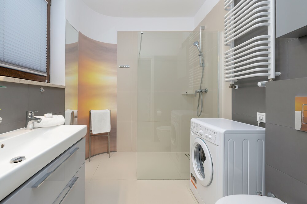 Apartment Miamar for 6 by Renters