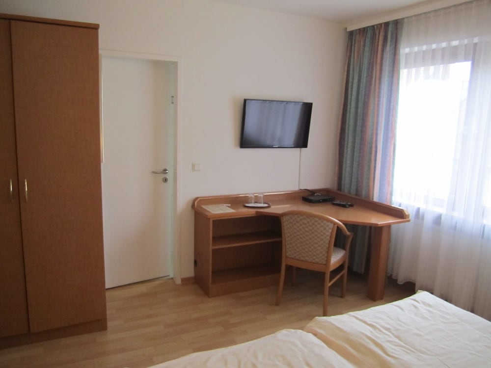 Saarbruecken Vacations - Boutique-Hotel Fahrhaus Saarbrucken - Property Image 25