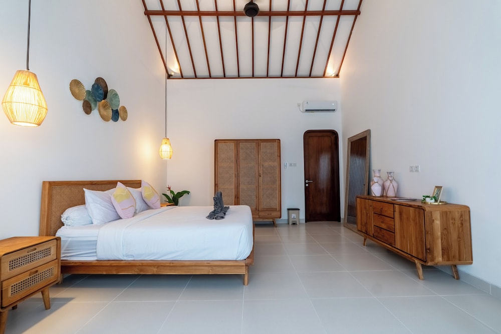 Casa Lova - Luxury 2 BR Villa with Pool
