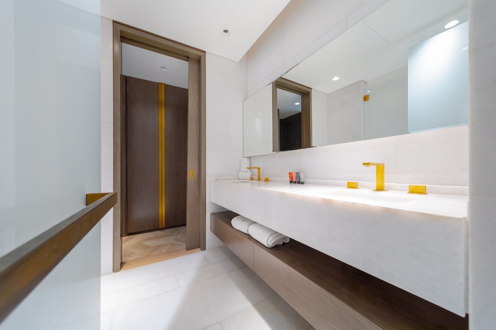 EDEN'S Homes & Villas - FIVE Residences