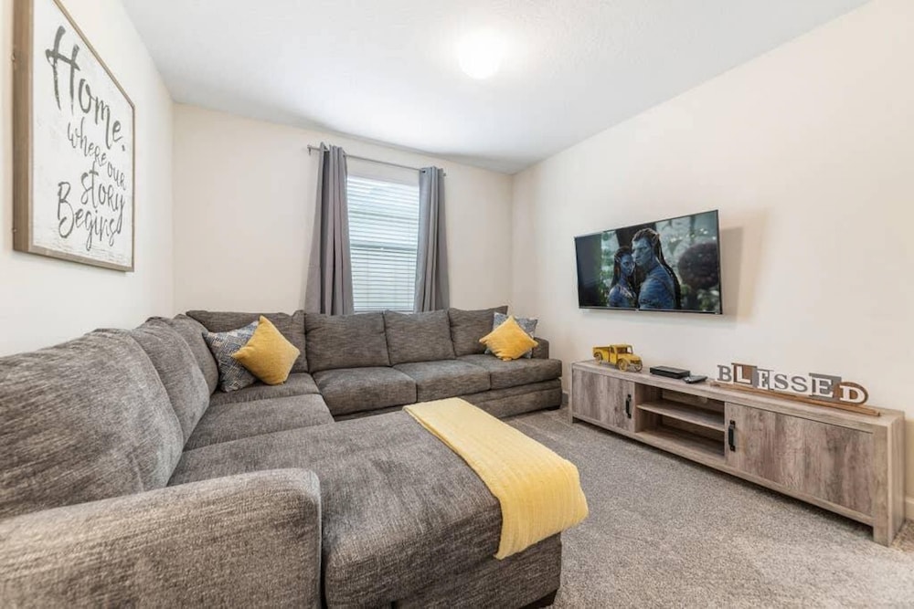 Super Cozy- Sleeps 22 w Pool Amenities Pass