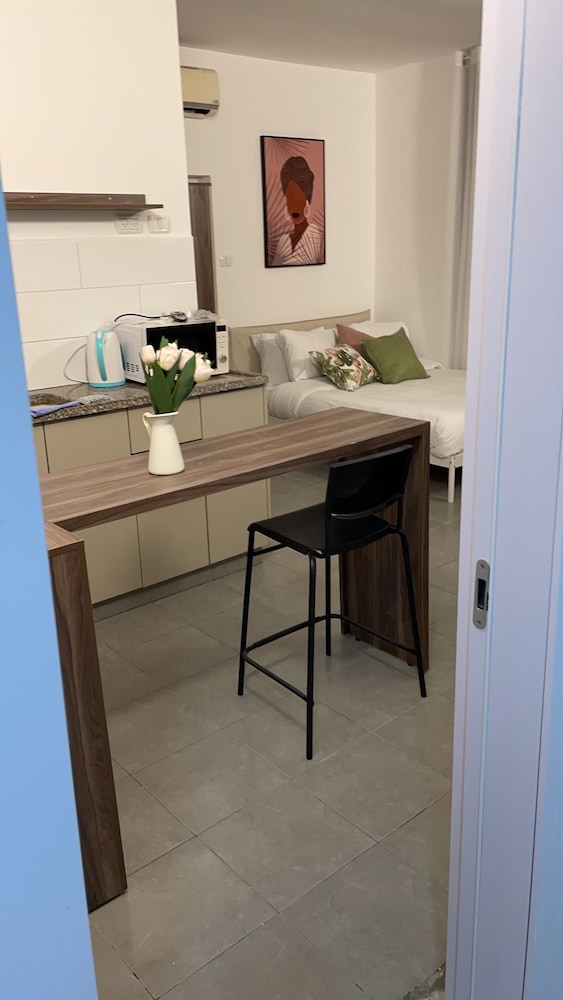 Ha-Carmel Market Apartment