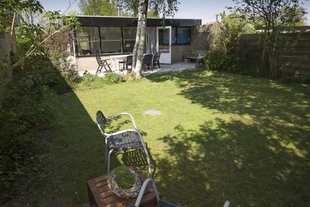 Family Bungalow With Garden