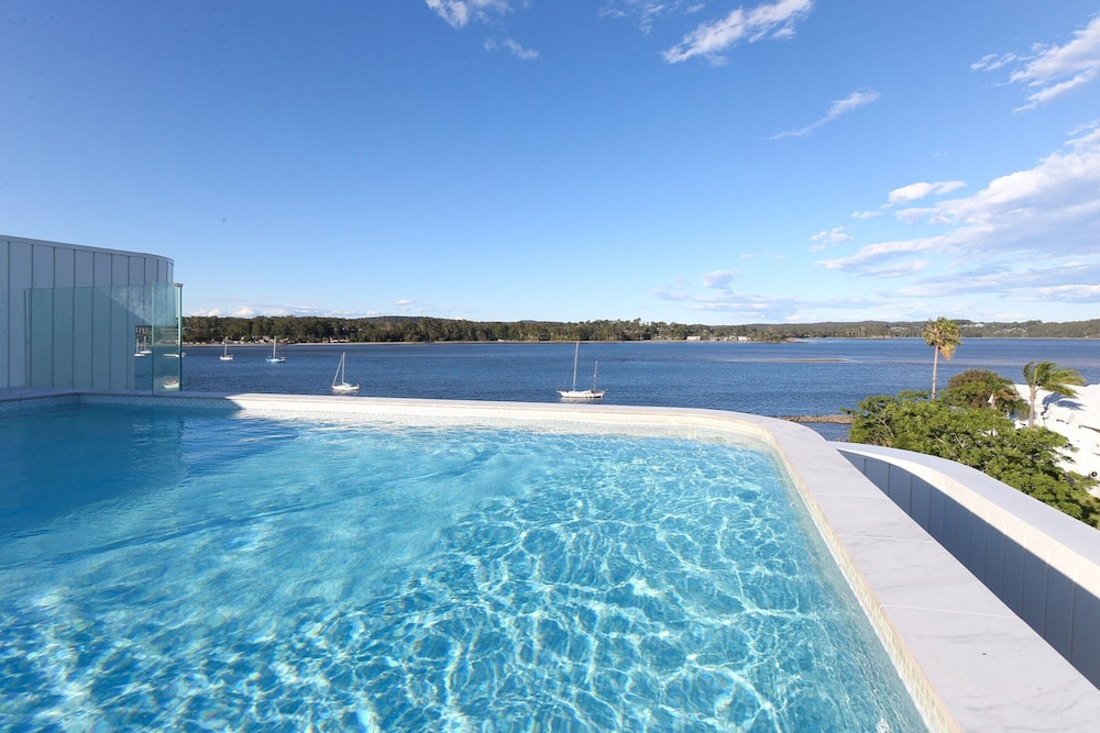 Coastal Chic in Batemans Bay - Your Perfect Escape