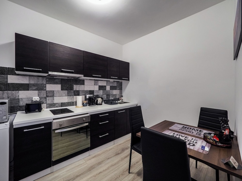 Ben Apartments
