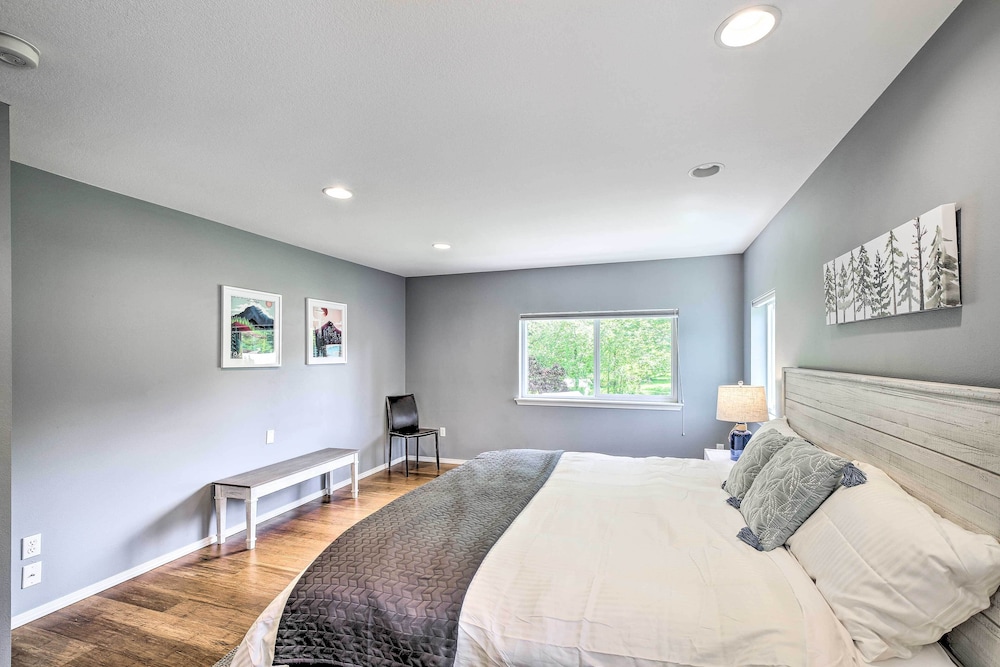 Riverside North Bend Oasis: Stunning Mountain View view 4