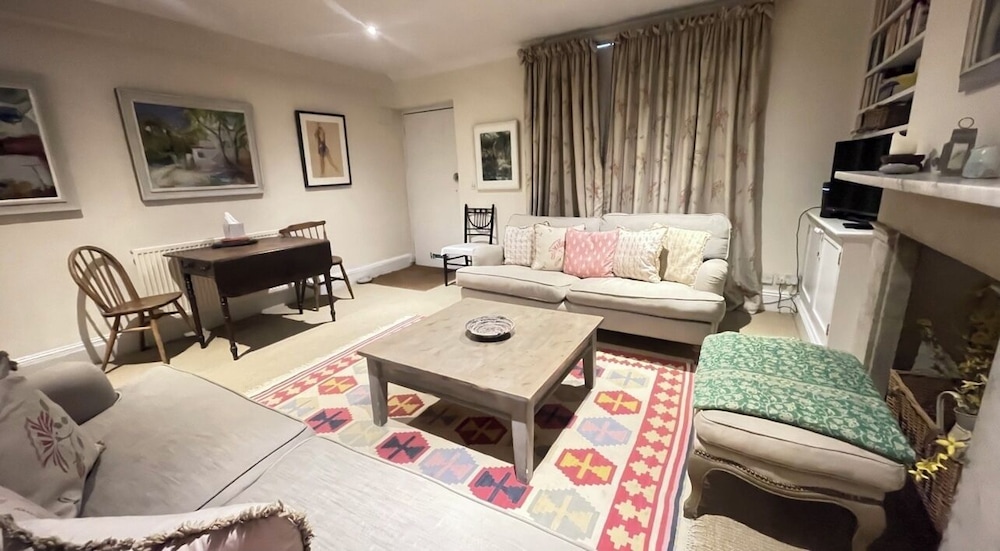 Second nest Chelsea