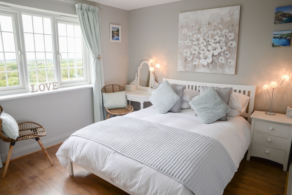 Tregaddra Farmhouse B&B