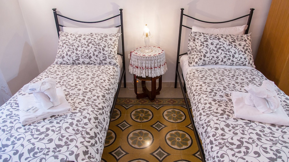 Rental In Rome Colosseum Apartment