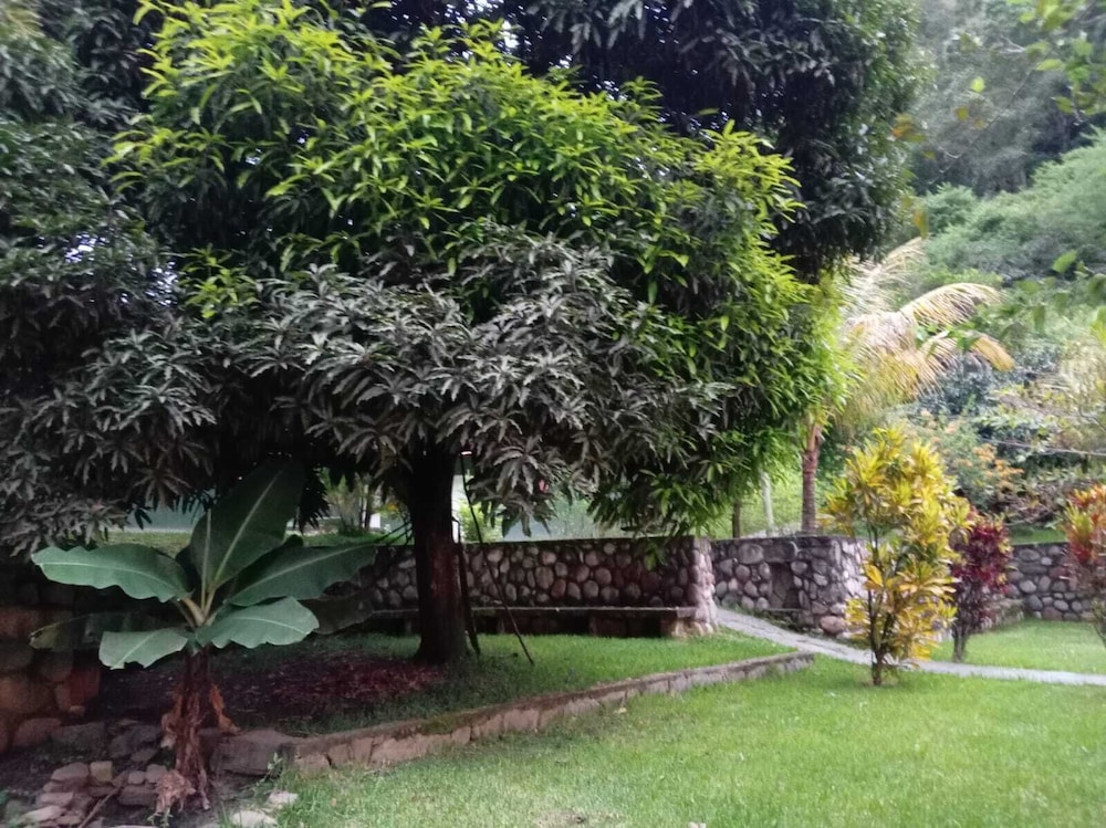 www.ecoterralodge.com