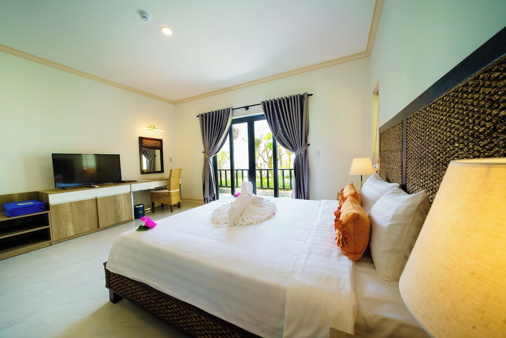 Blooming Lotus Resort