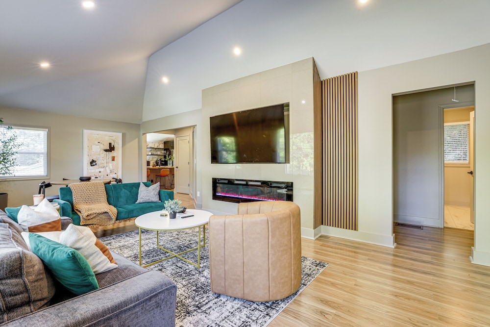 Close to Decatur Square: Family Home w/ Deck!