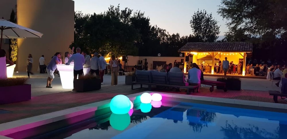 Charming Mas Provencal With Swimming Pool