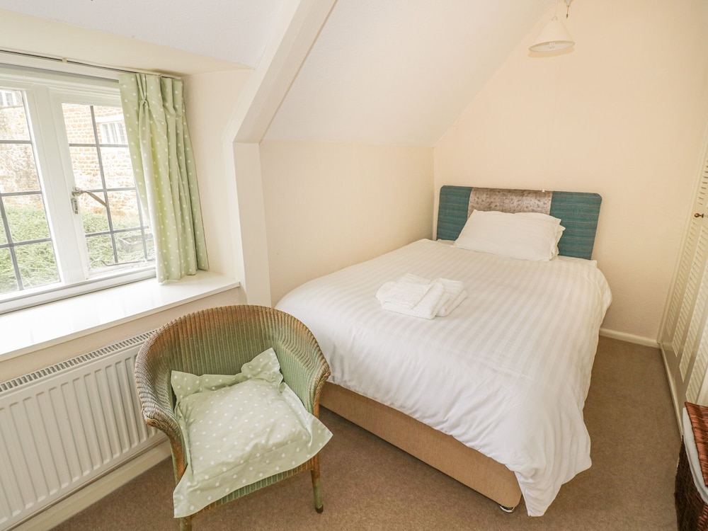 Spring Cottage view 4