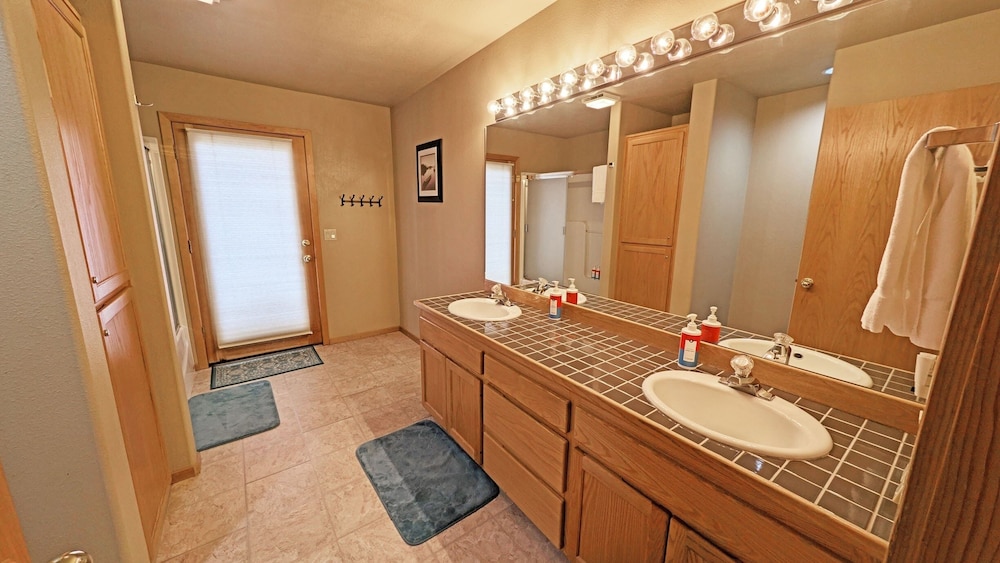 Foursome 2 4 Bedroom Home