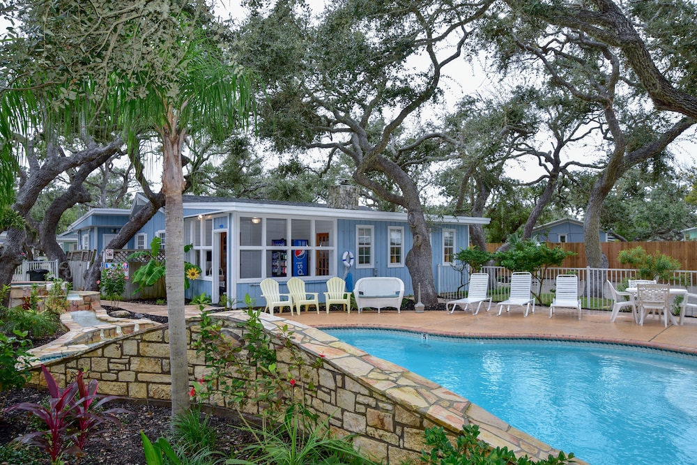 Pelican Bay Resort