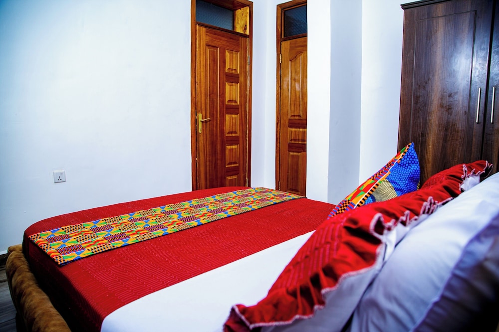 Inviting 8-bed House in Kigali Near rbd