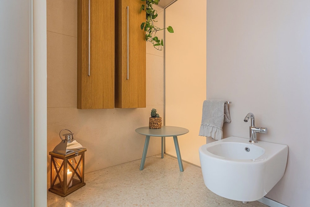 Rovelli 41 by Rent all Como