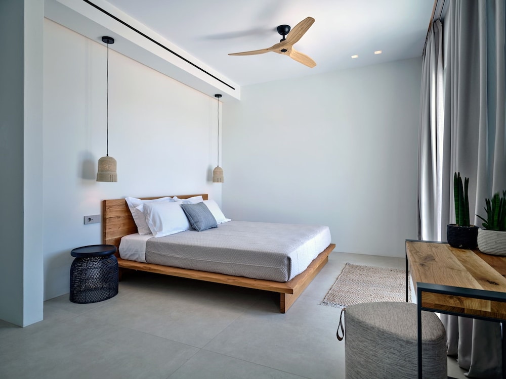 Luxury Villa Serenely