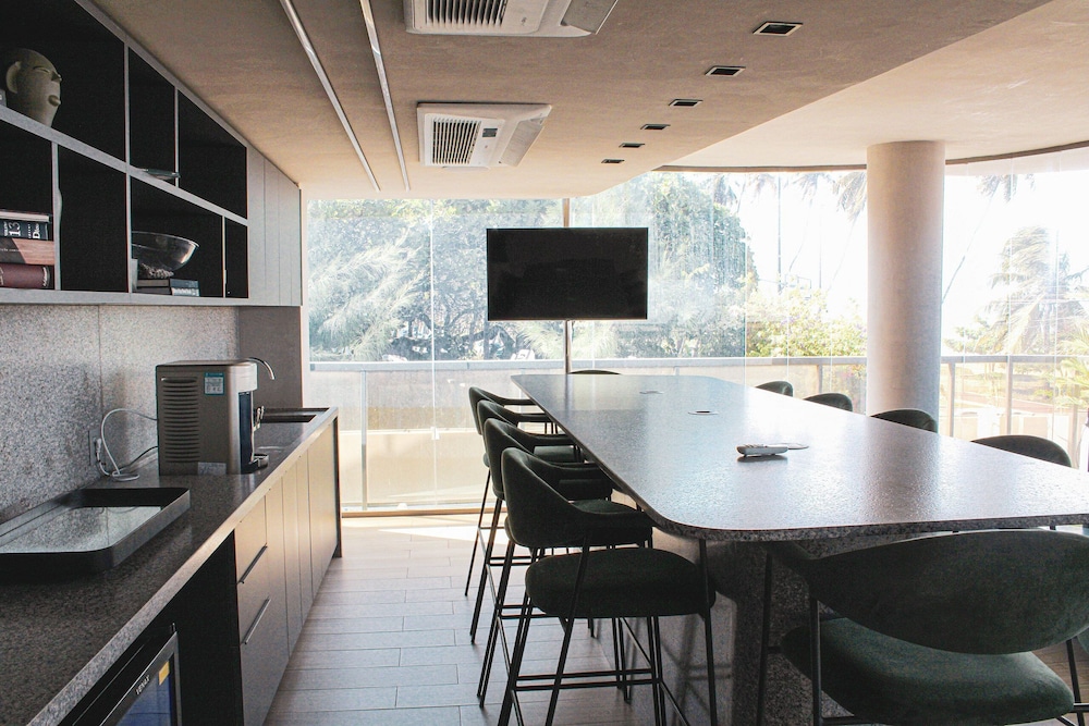 Yacht - by Setai Apartaments
