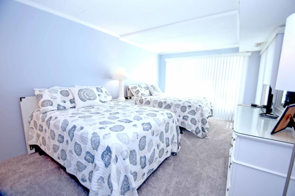 Ocean Hideaway 207 2 Bedroom Condo by RedAwning view 5