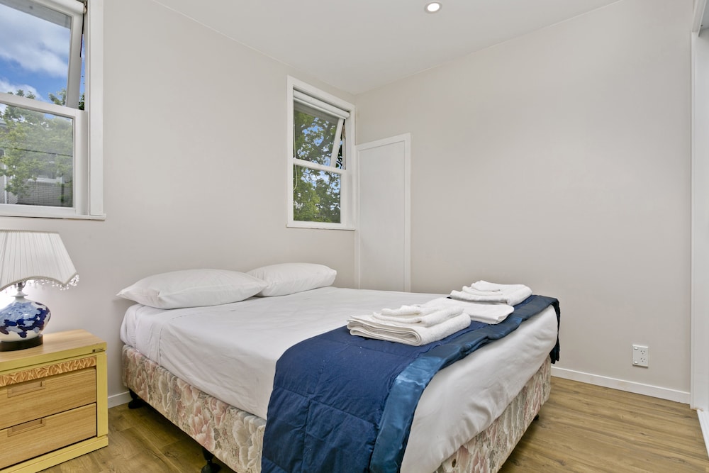 Auckland Hauraki Modern Guest House