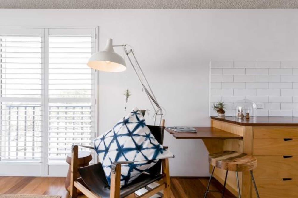 Re-imagined Urban Flat With Skyline View Balcony view 5