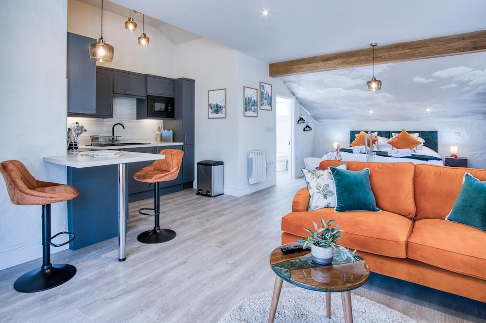 The Pig Sty - 1 Bedroom Studio - Princes Gate