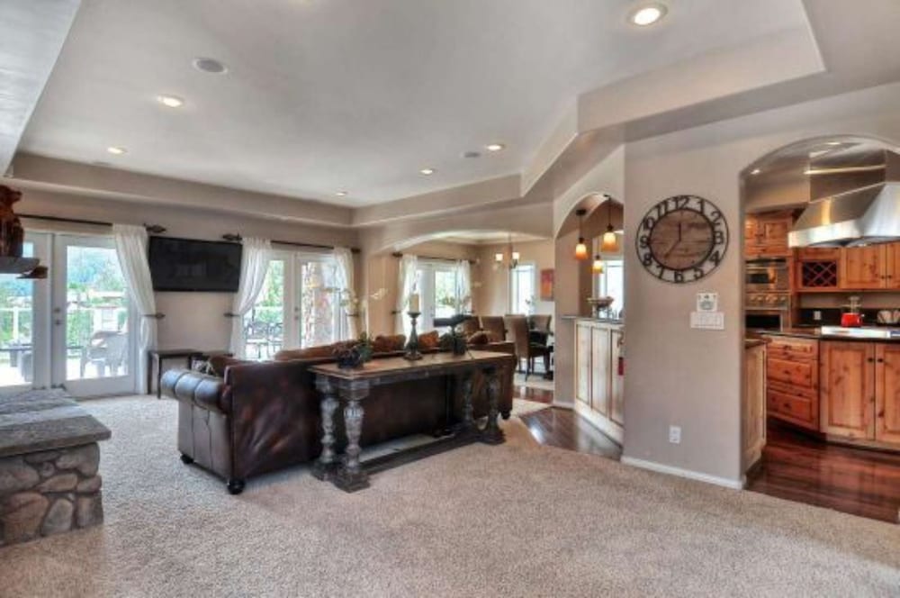 Boulder Bay Lodge by Avantstay Boulder Bay Home w Hot Tub Large Patio Game Room