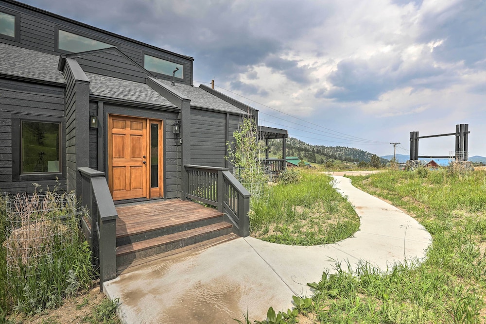 Evergreen Mountain Duplex w/ Trail Access! view 5