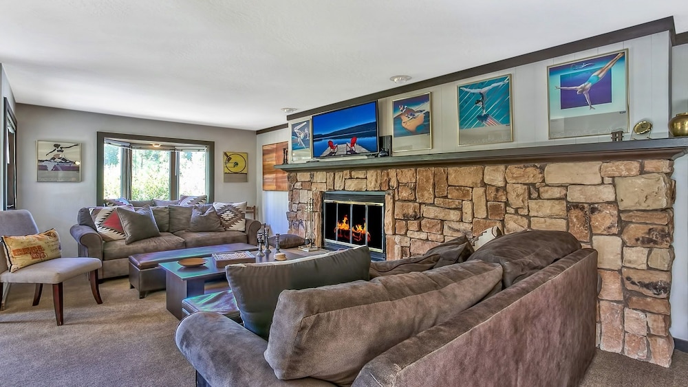 Lake Tahoe Vacations - 227 Squaw Valley Road Condo - Property Image 10