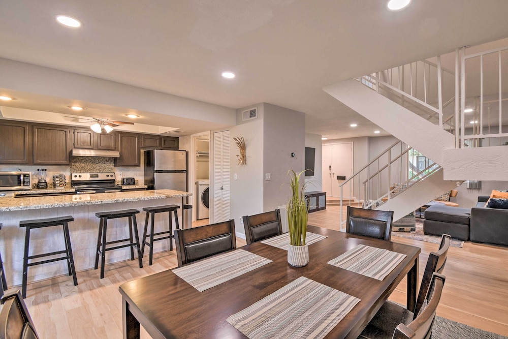 Scottsdale Gem: Pool Access, Walk to Old Town