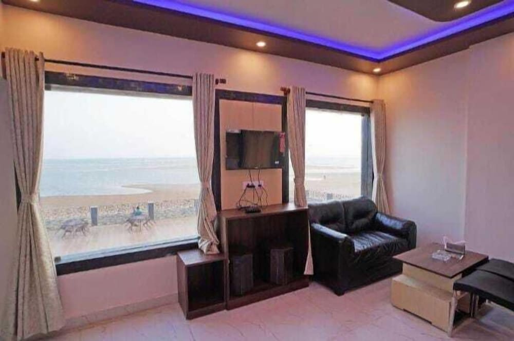 HYAT LUXURY