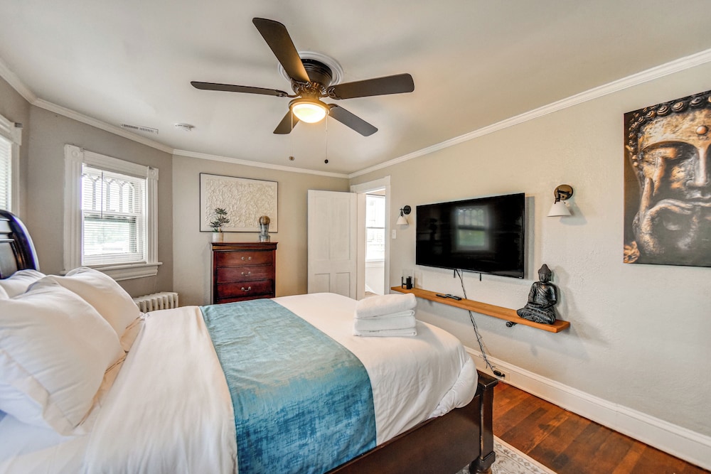 Walk to River & Downtown: Portsmouth Apartment!