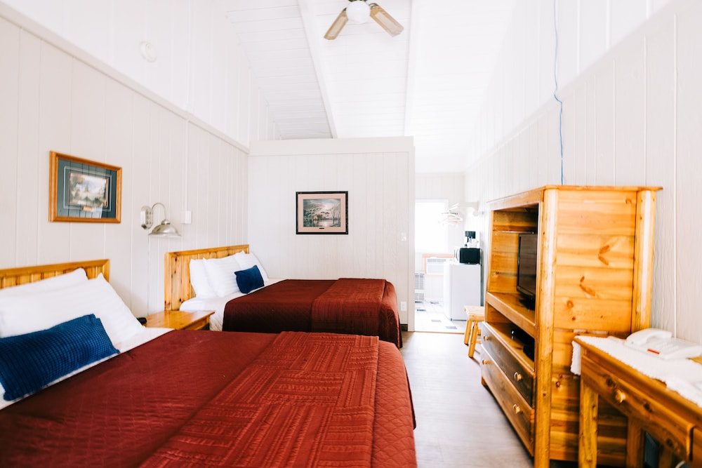 Lakeside Resort and Motel