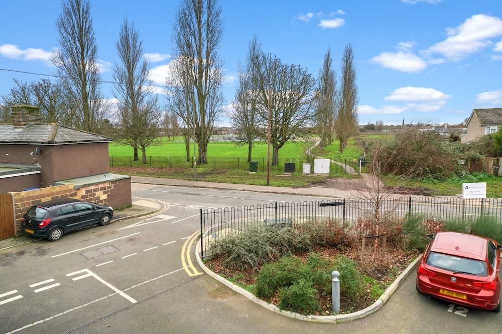 Heathrow Living Serviced Apartments by Ferndale