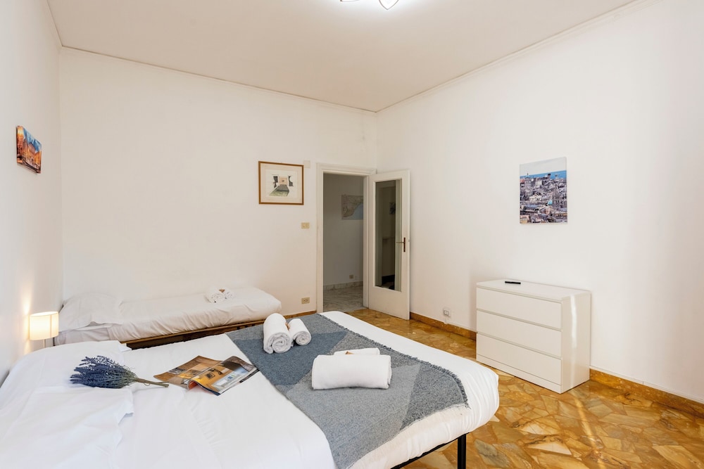 House Rondinella Genova City Center